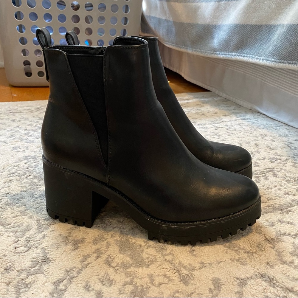 Pretty little thing boots